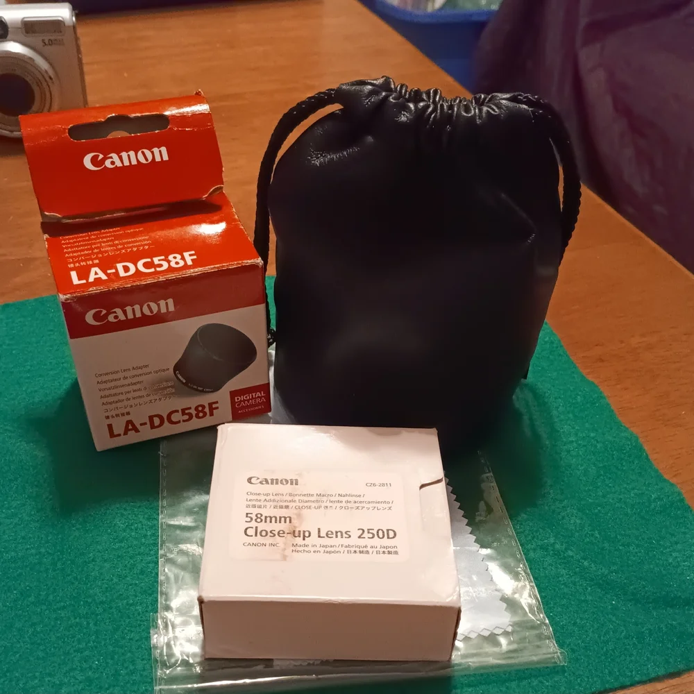 Canon Conversion Lens Adapter With Leather Carry Case and Close Up Lens 2500